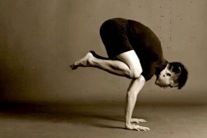  senam yoga mulai diperkenalkan pada era tahun  Sejarah Senam Yoga Lengkap